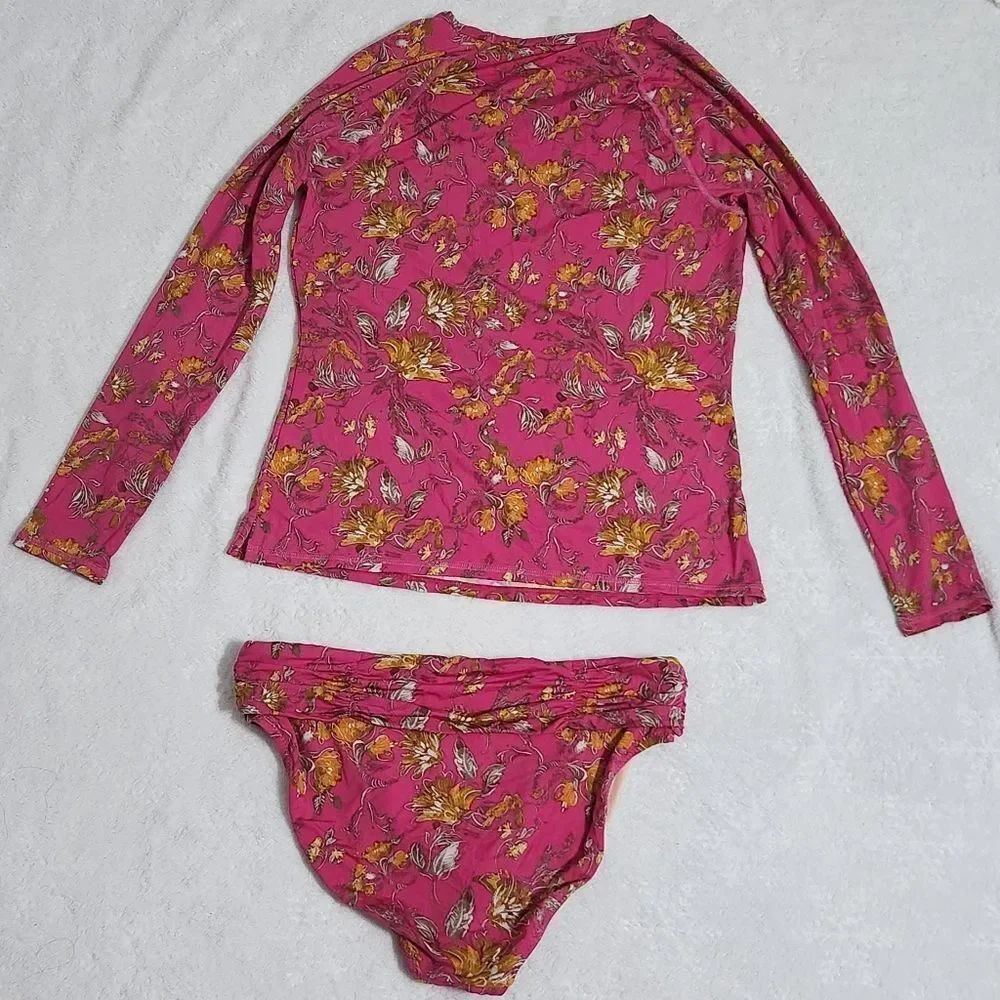 Garnet Hill 2 Set Rash Guard And Bikini Bottoms Size M